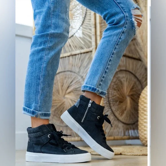 NEW!! Women’s Blowfish Waverly High Top Sneakers in BLACK (Size 7.5)- NWT - Picture 8 of 11